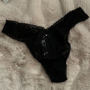 Hanky Panky Original Rise Lace Thong